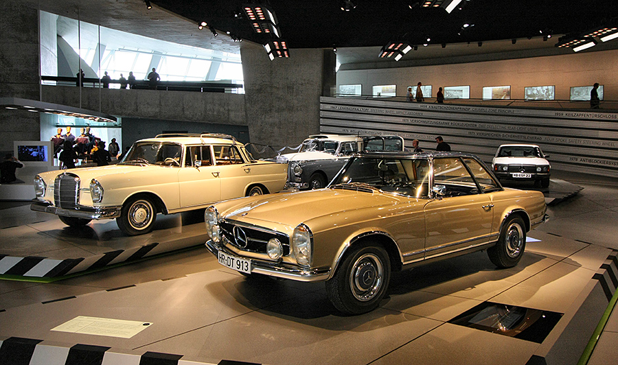Stuttgart, музей Mercedes-Benz