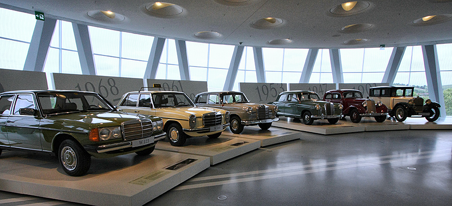 Stuttgart, музей Mercedes-Benz